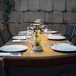 Peristil 3*