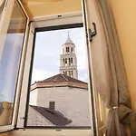 Hotel Peristil 3*