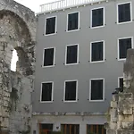 Peristil Split