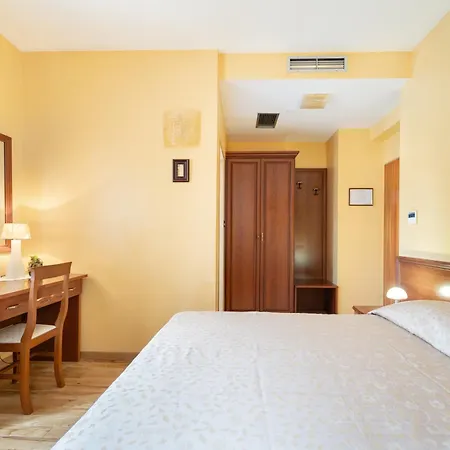 Peristil 3* Сплит