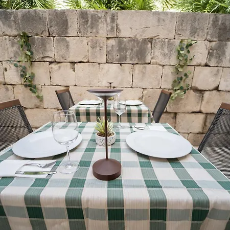 Peristil Hotel 3*