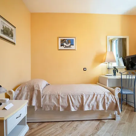 Hotel Peristil 3*