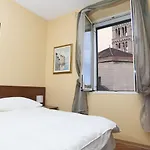 Hotel Peristil