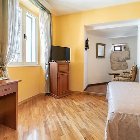 Peristil Hotel