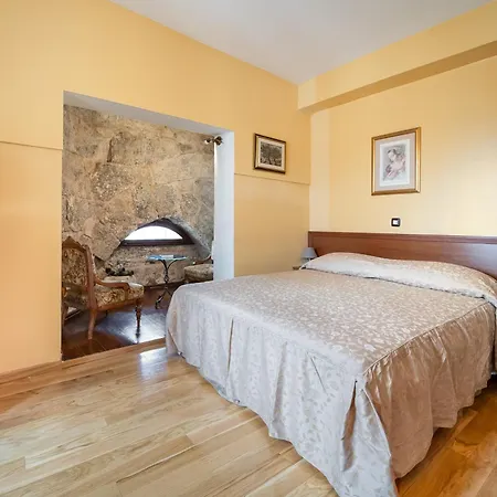 Peristil Hotel