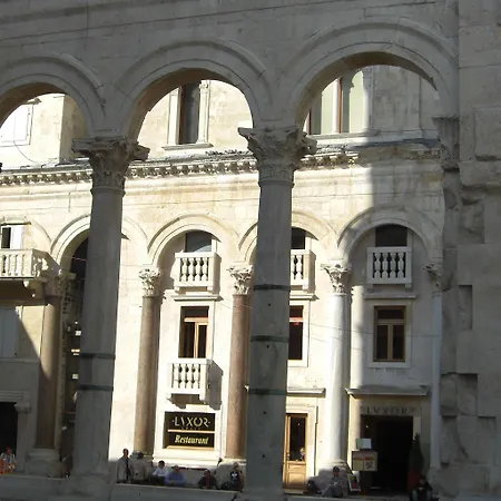 Peristil Hotel