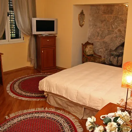 Hotel Peristil 3*